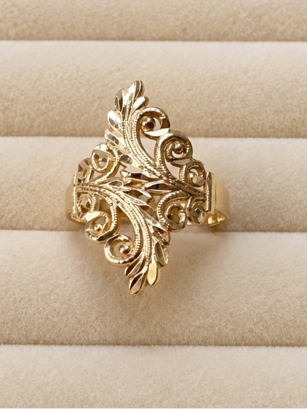14K Solid Yellow Gold Ornate Filigree Statement Ring Size 7